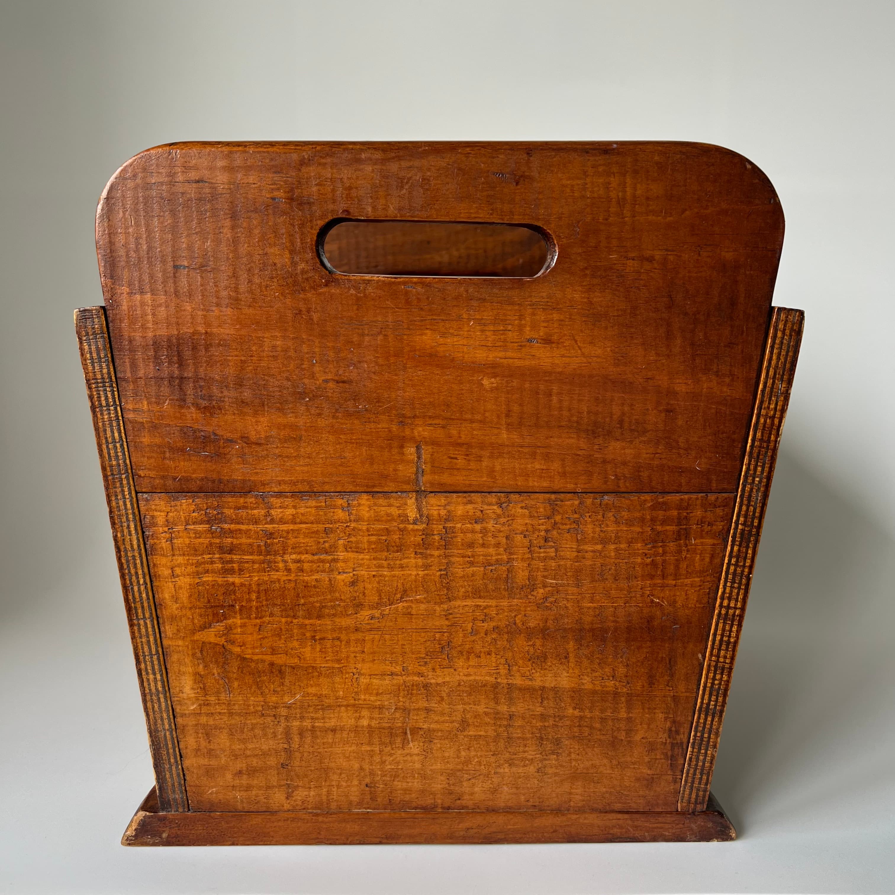 Mid-Century Style Wooden Magazine Rack detail 5