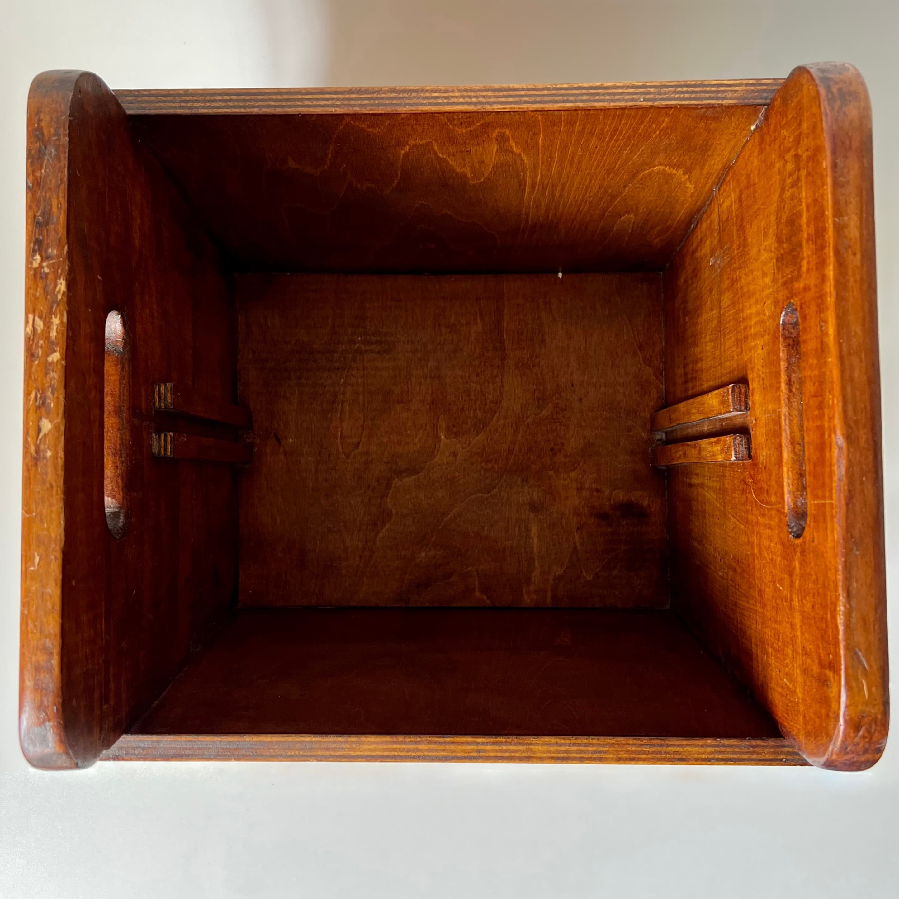 Mid-Century Style Wooden Magazine Rack detail 8