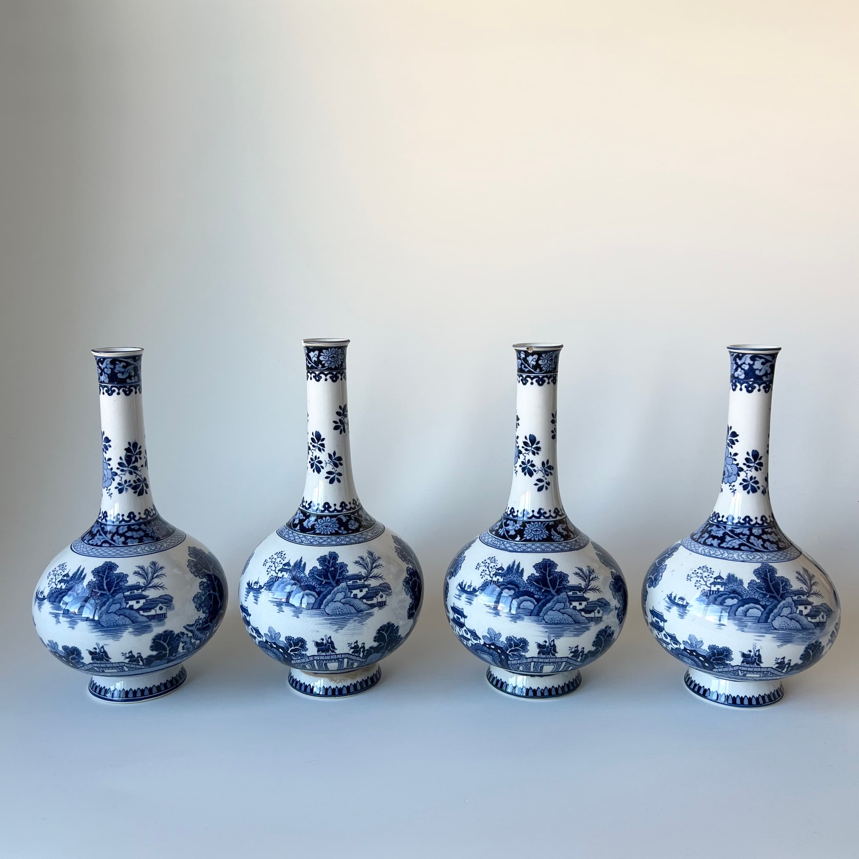 Set of 4 Antique 'Real Old Willow' Vases by Booths