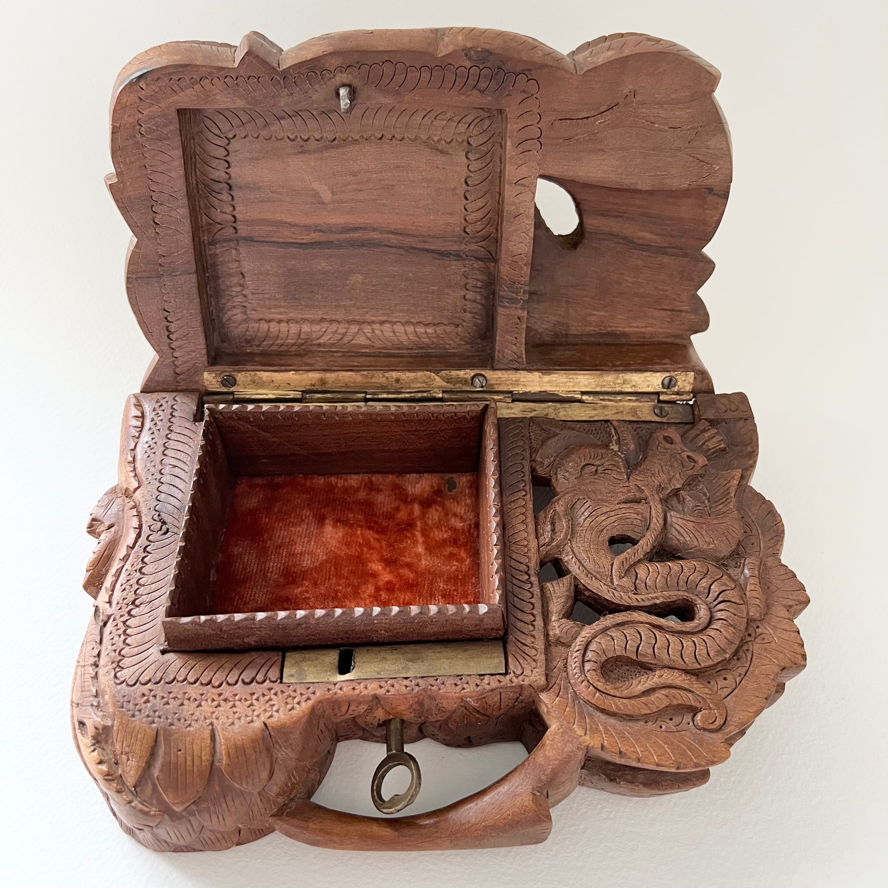 Vintage Hand-Carved Dragon Wood Jewellery Box detail 1