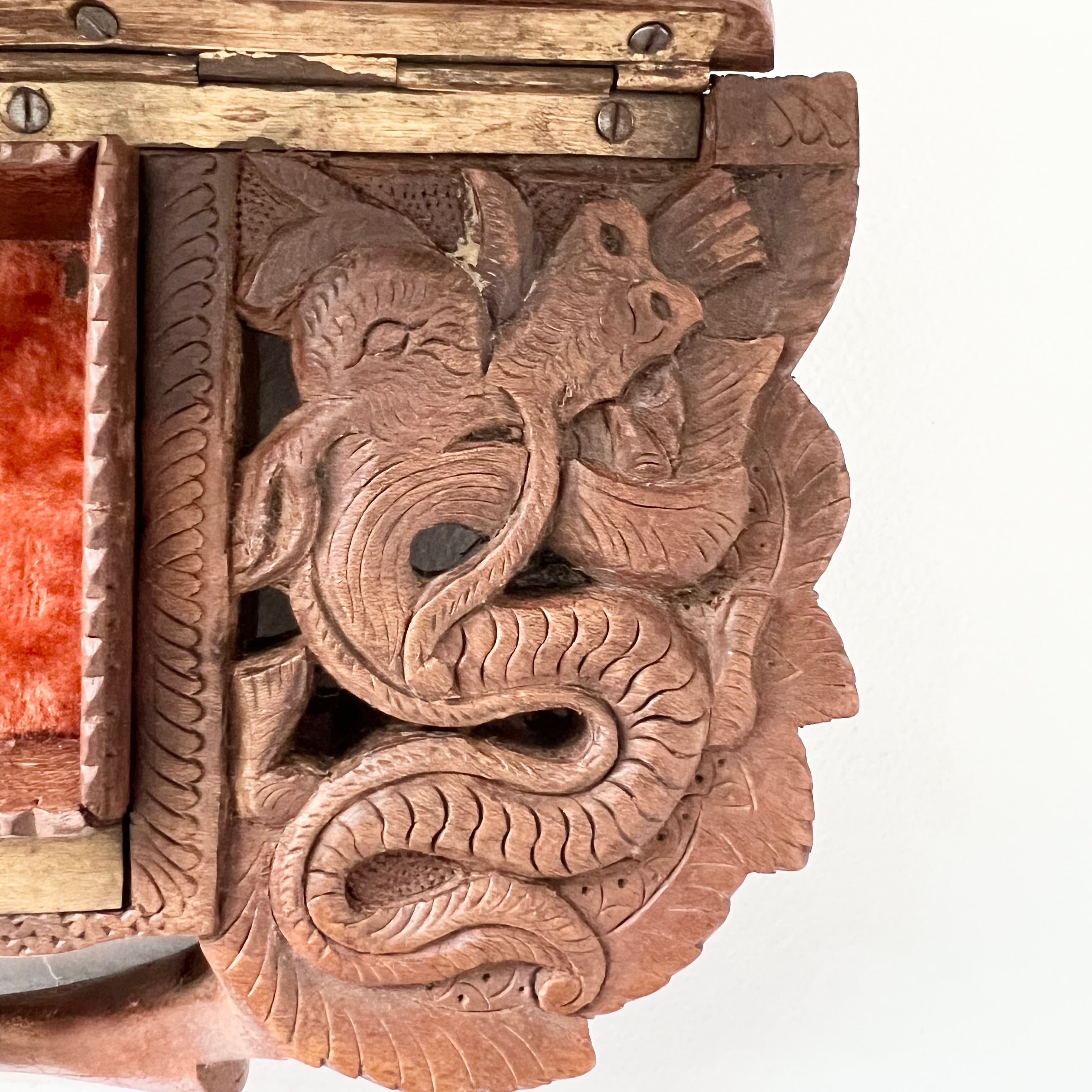 Vintage Hand-Carved Dragon Wood Jewellery Box detail 5