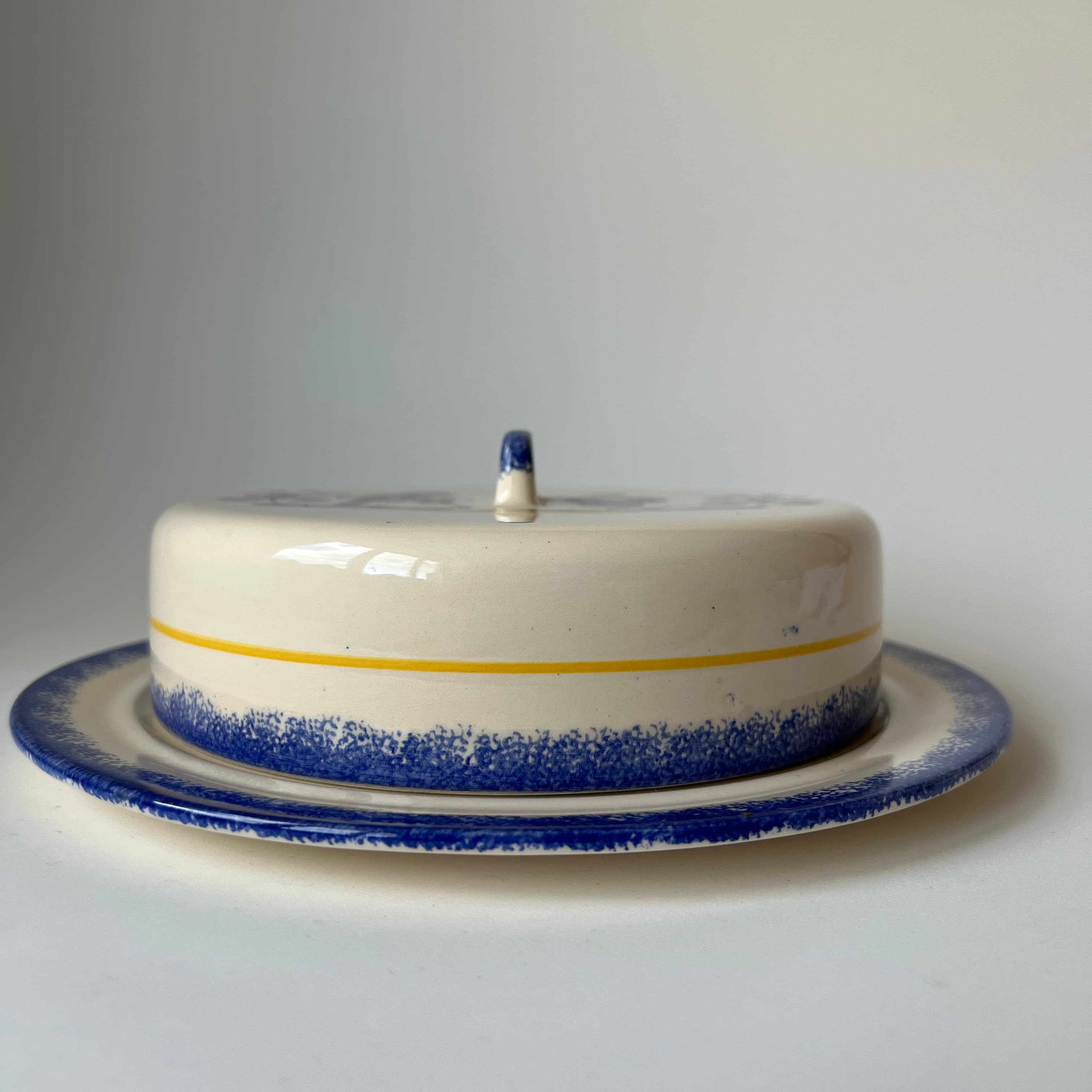 Vintage Lidded Serving Dish with French Folk Art Decoration detail 3