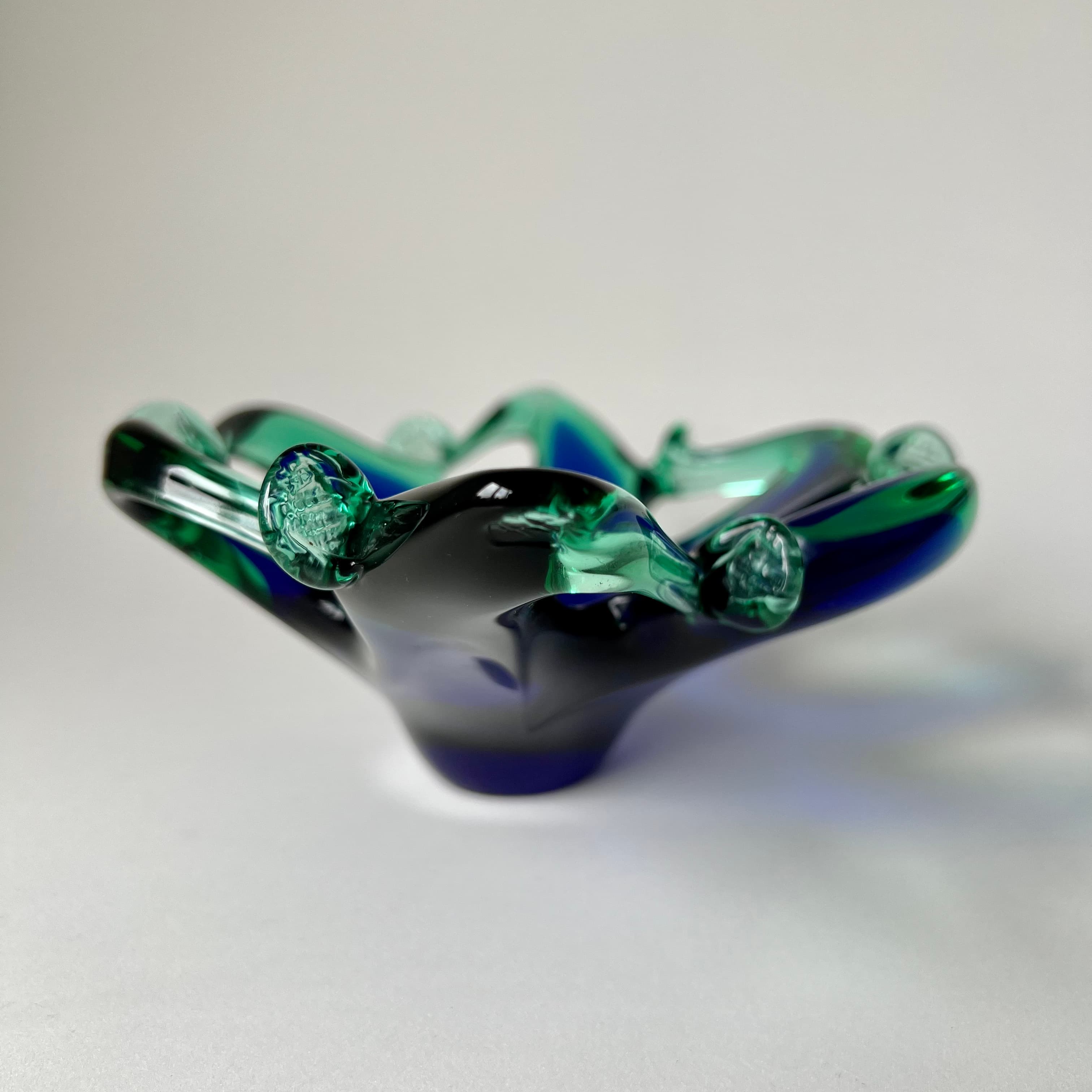 Mid-Century Style Murano Glass Biomorphic Bowl detail 2