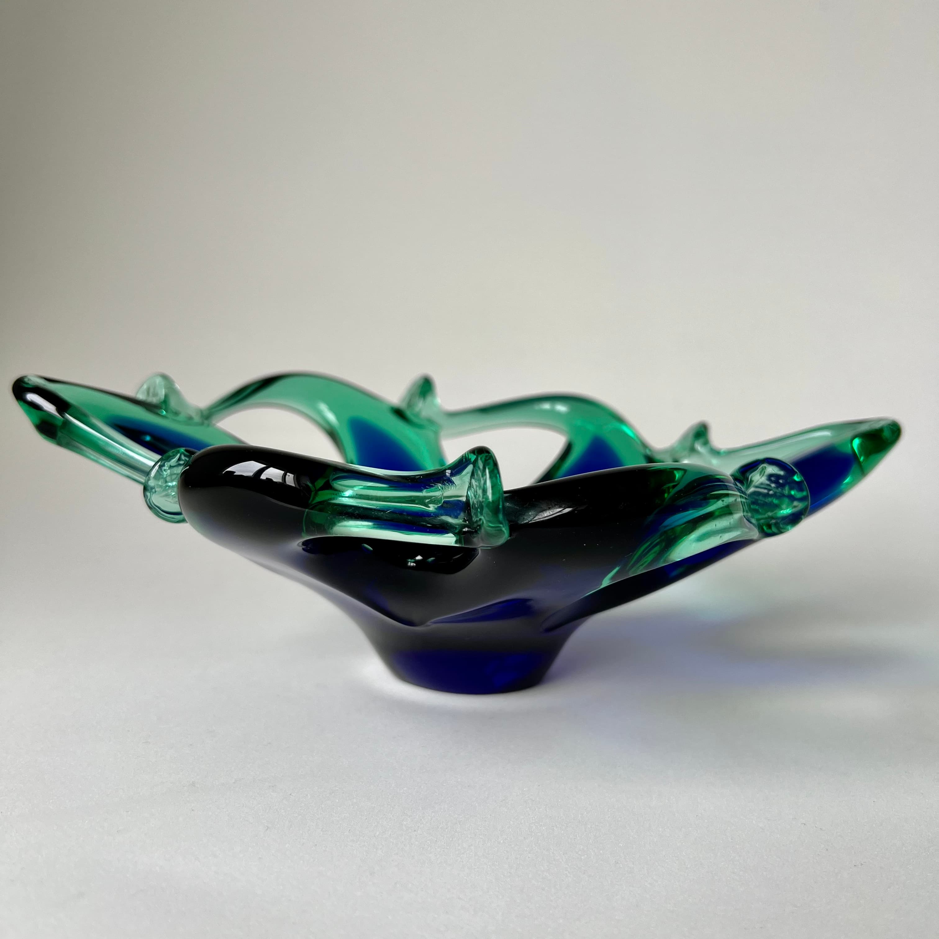 Mid-Century Style Murano Glass Biomorphic Bowl detail 3