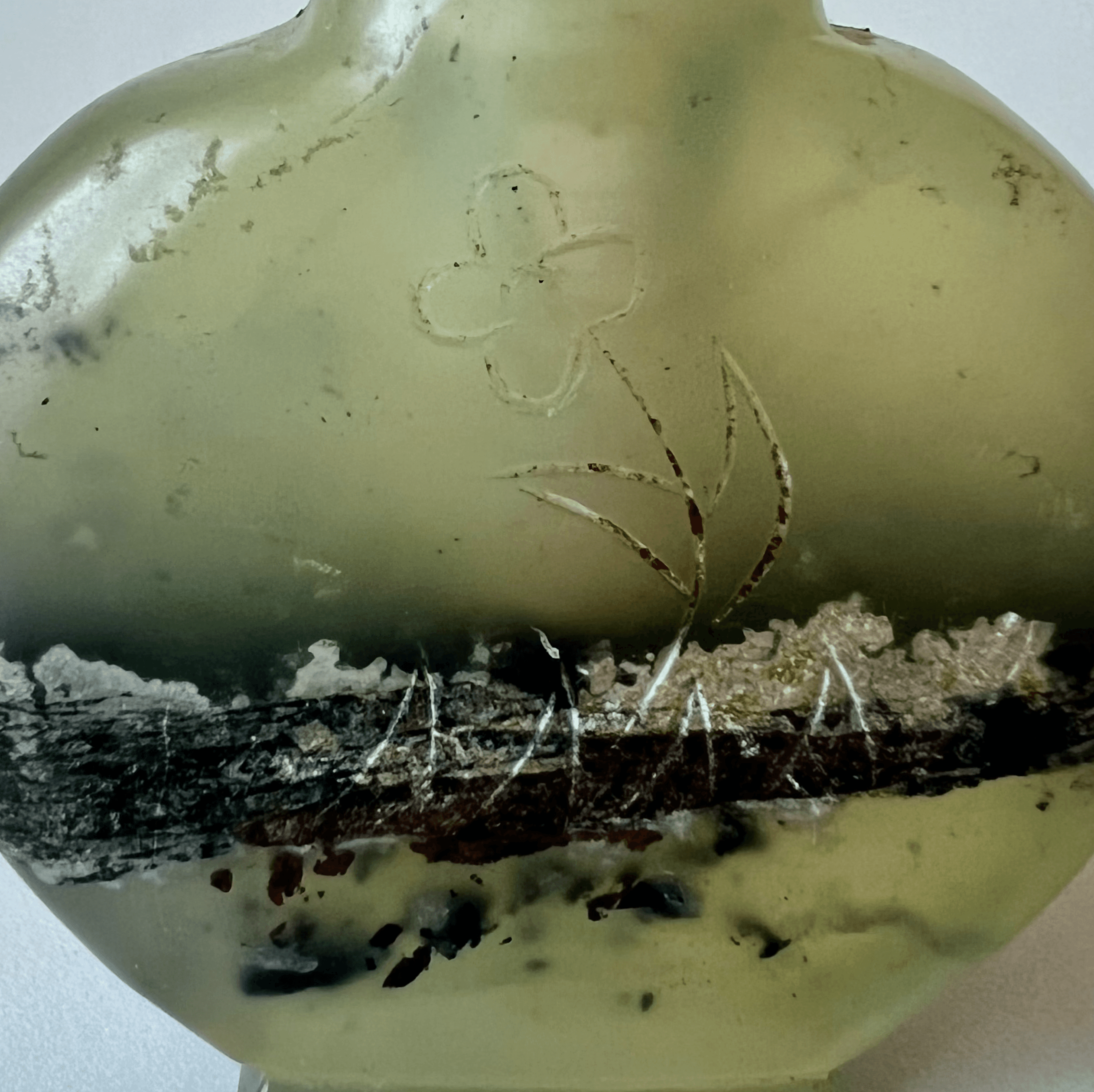 Vintage Carved Hardstone Snuff Bottle detail 11
