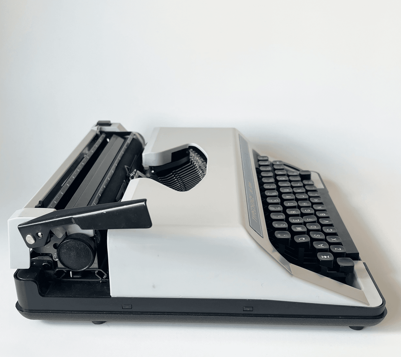 Vintage Typechoice De Luxe Manual Typewriter detail 7