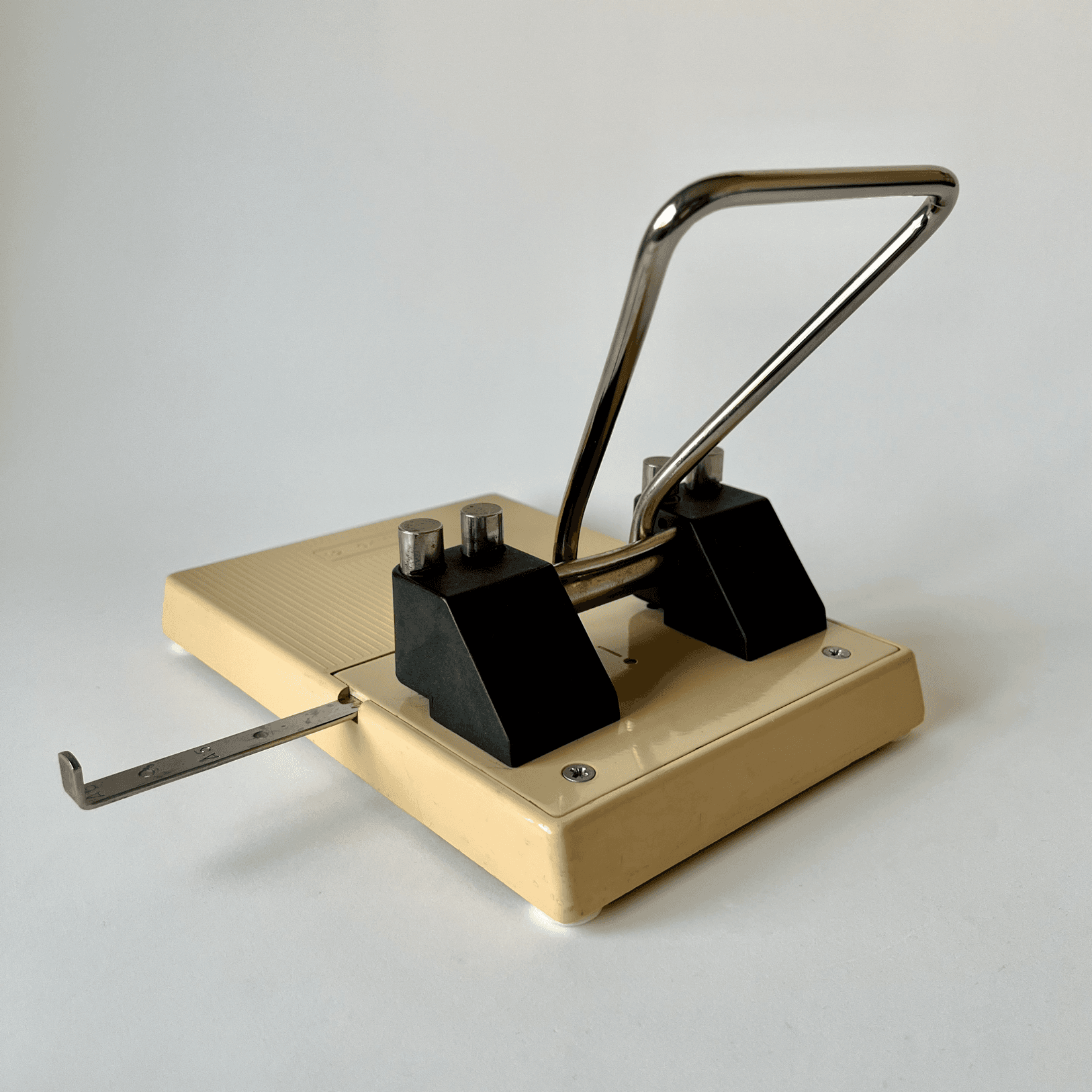 Vintage Swedish Heavy Duty Hole Punch Sharpo 51 detail 6