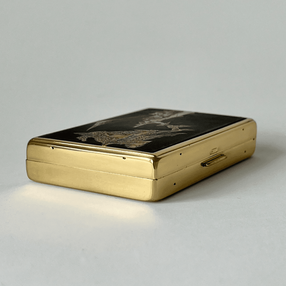 Vintage Clover Musical Powder Compact Gold Tone Vanity Case detail 5